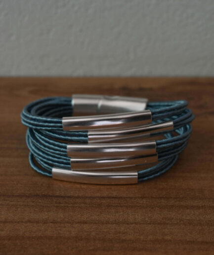 "Annie" bracelet light blue